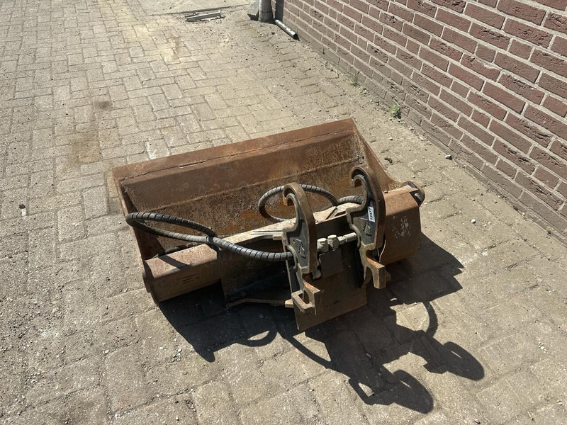 CW05 - Bucket for Construction machinery: picture 3 CW05 - Bucket for Construction machinery: picture 3