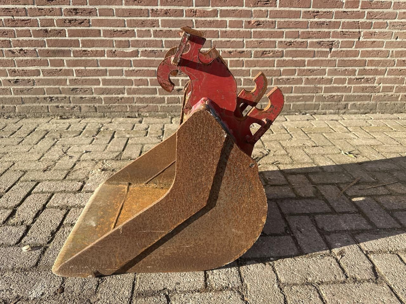 CW05 - Bucket for Excavator: picture 2 CW05 - Bucket for Excavator: picture 2