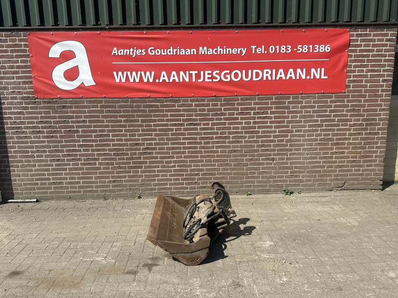 CW05 - Bucket for Construction machinery: picture 1 CW05 - Bucket for Construction machinery: picture 1