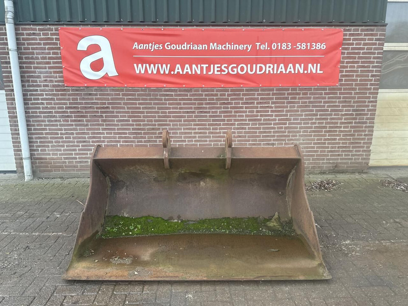 CW30 - Bucket for Construction machinery: picture 1 CW30 - Bucket for Construction machinery: picture 1