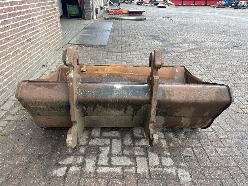 CW30 - Bucket for Excavator: picture 4 CW30 - Bucket for Excavator: picture 4