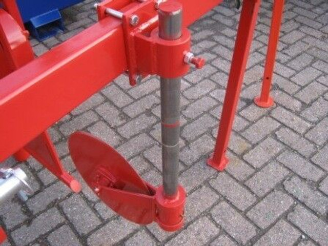 GRONDWOELERS en molploegen - Subsoiler: picture 3 GRONDWOELERS en molploegen - Subsoiler: picture 3