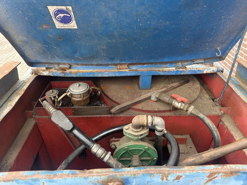 IBC 1500 liter - Tank truck: picture 4 IBC 1500 liter - Tank truck: picture 4