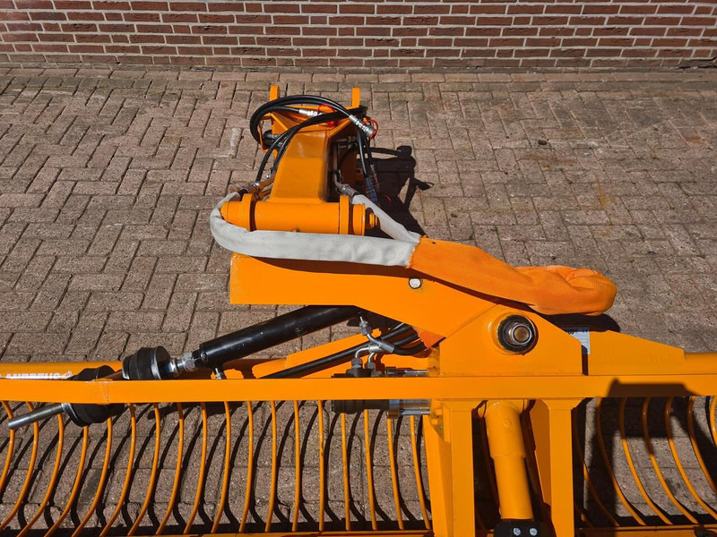 Maaikorf - Bucket: picture 4 Maaikorf - Bucket: picture 4