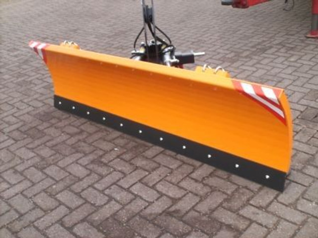 Robuuste sneeuwschuif F.C.R - Snow plough: picture 1 Robuuste sneeuwschuif F.C.R - Snow plough: picture 1