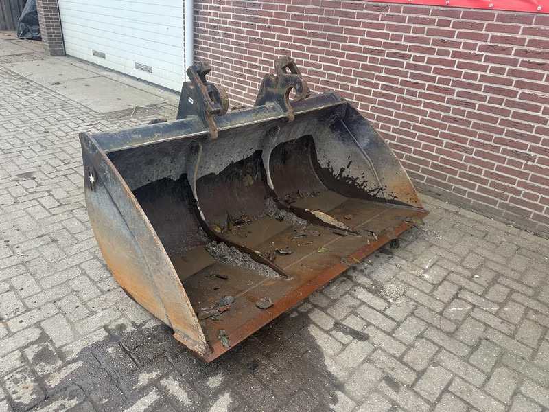 Slotenbak CW30 omkeerbaar - Gebruikt - Bucket for Excavator: picture 2 Slotenbak CW30 omkeerbaar - Gebruikt - Bucket for Excavator: picture 2