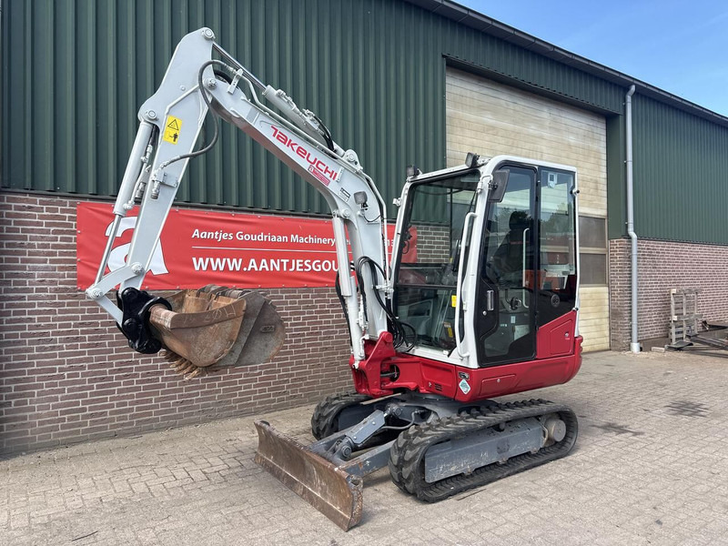 Takeuchi Kraan TB230 - Gebruikt - Mini excavator: picture 3 Takeuchi Kraan TB230 - Gebruikt - Mini excavator: picture 3