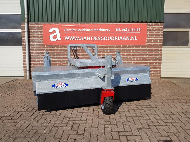 Veegmachine TV 800 front - Broom: picture 1 Veegmachine TV 800 front - Broom: picture 1