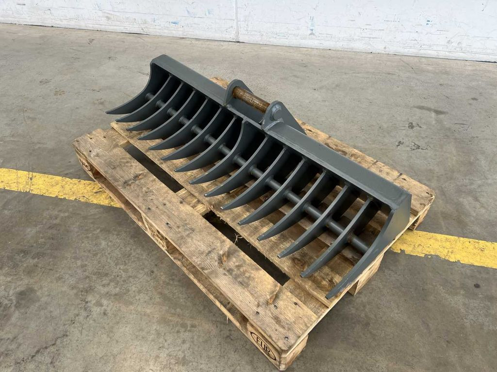 HS Schoch Reisigrechen Roderechen MS01 1.200 mm HS Schoch Reisigrechen Roderechen MS01 1.200 mm - Attachment for Construction machinery: picture 2 HS Schoch Reisigrechen Roderechen MS01 1.200 mm HS Schoch Reisigrechen Roderechen MS01 1.200 mm - Attachment for Construction machinery: picture 2