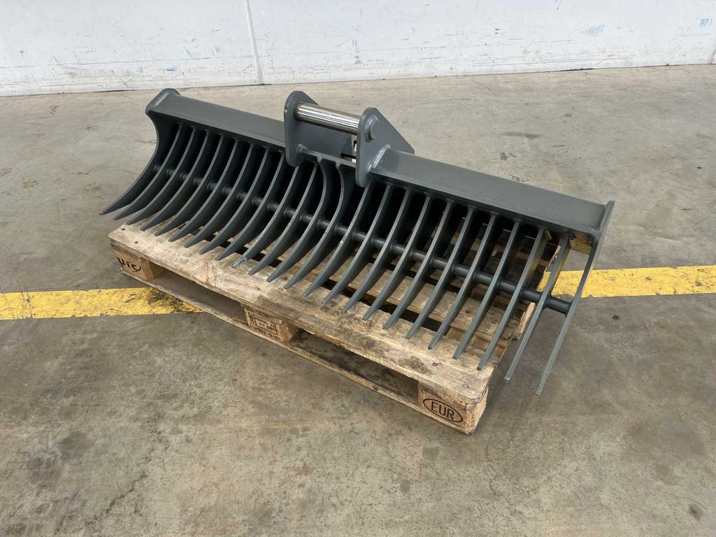 HS Schoch Reisigrechen Roderechen MS03 1.400 mm HS Schoch Reisigrechen Roderechen MS03 1.400 mm - Attachment for Construction machinery: picture 3 HS Schoch Reisigrechen Roderechen MS03 1.400 mm HS Schoch Reisigrechen Roderechen MS03 1.400 mm - Attachment for Construction machinery: picture 3