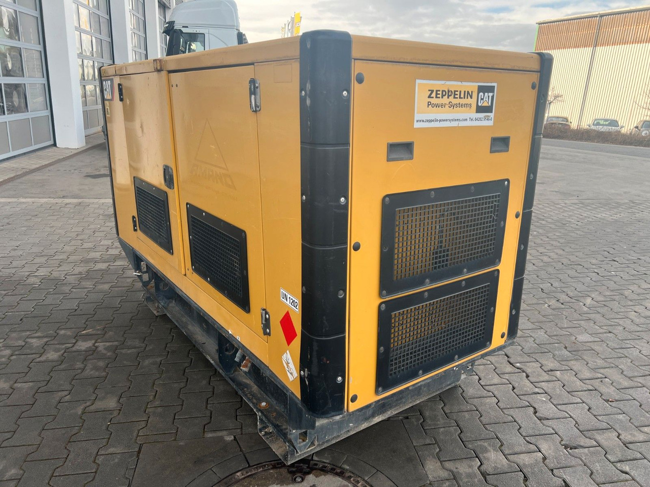 CAT DE88E3 / Stromerzeuger / 80KVA / 2015 / 14.180h - Generator set: picture 4 CAT DE88E3 / Stromerzeuger / 80KVA / 2015 / 14.180h - Generator set: picture 4