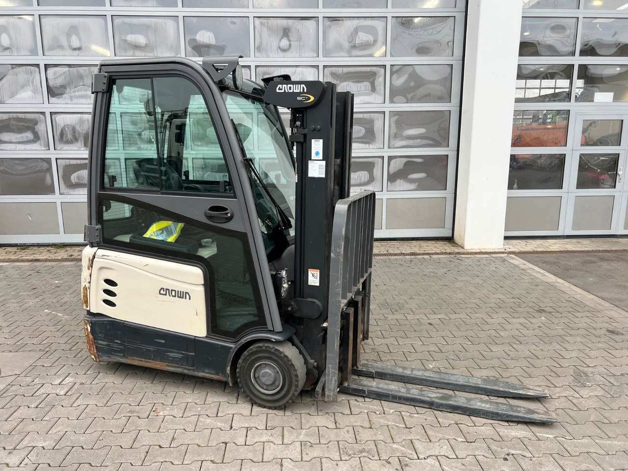 Crown SCT6020-1.3 /Triplex: 4.30m / SS / 2.090h! - Electric forklift: picture 2 Crown SCT6020-1.3 /Triplex: 4.30m / SS / 2.090h! - Electric forklift: picture 2