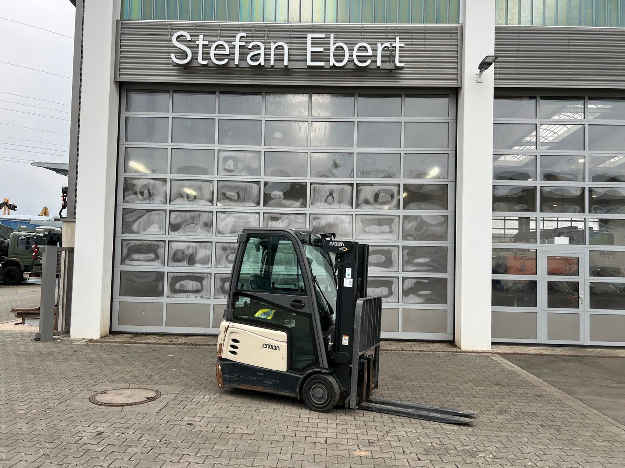 Crown SCT6020-1.3 /Triplex: 4.30m / SS / 2.090h! - Electric forklift: picture 1 Crown SCT6020-1.3 /Triplex: 4.30m / SS / 2.090h! - Electric forklift: picture 1