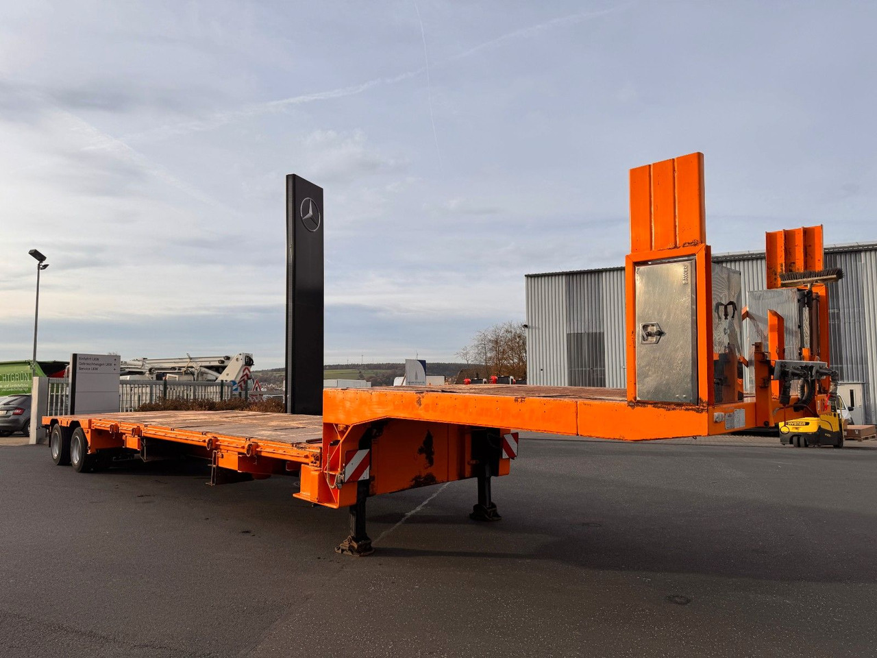 Dinkel DSAFA 36000 Schräglader/Tieflader 2x Lenkachse - Low loader semi-trailer: picture 3 Dinkel DSAFA 36000 Schräglader/Tieflader 2x Lenkachse - Low loader semi-trailer: picture 3