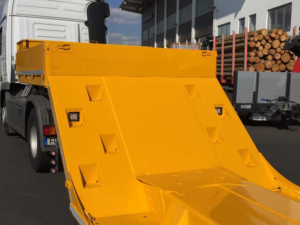 EBERT TLS 43 ST // 32,2to Nutzlast - Low loader semi-trailer: picture 5 EBERT TLS 43 ST // 32,2to Nutzlast - Low loader semi-trailer: picture 5