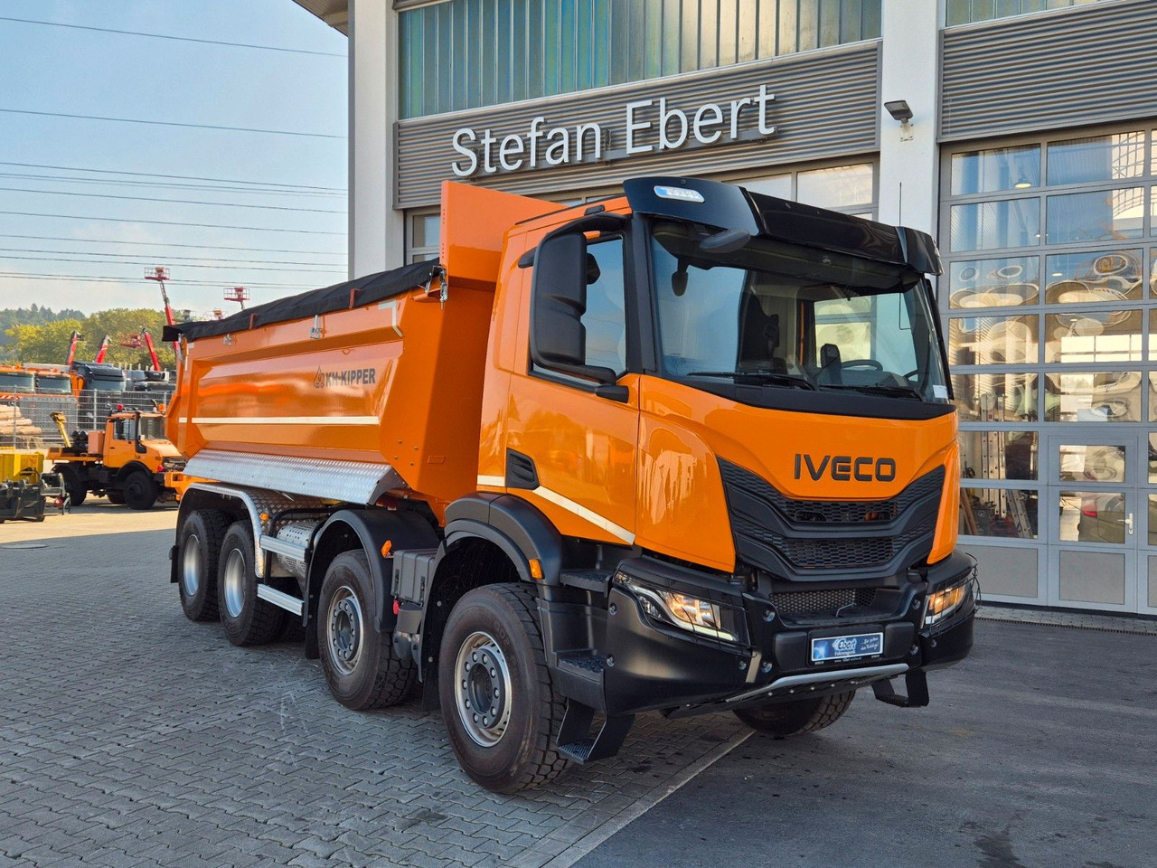 Iveco AD360X54Z HR OFF 8x4 Intarder AHK - Skip loader truck: picture 3 Iveco AD360X54Z HR OFF 8x4 Intarder AHK - Skip loader truck: picture 3