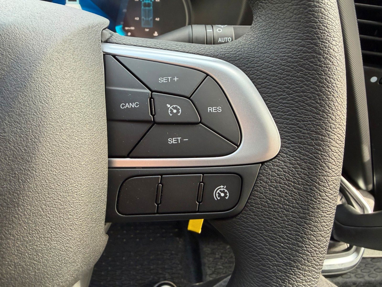 Tipper van Iveco Daily 35S14 A8*R3.450mm*Automatik*Kamera*3Sitze*: picture 13 Tipper van Iveco Daily 35S14 A8*R3.450mm*Automatik*Kamera*3Sitze*: picture 13