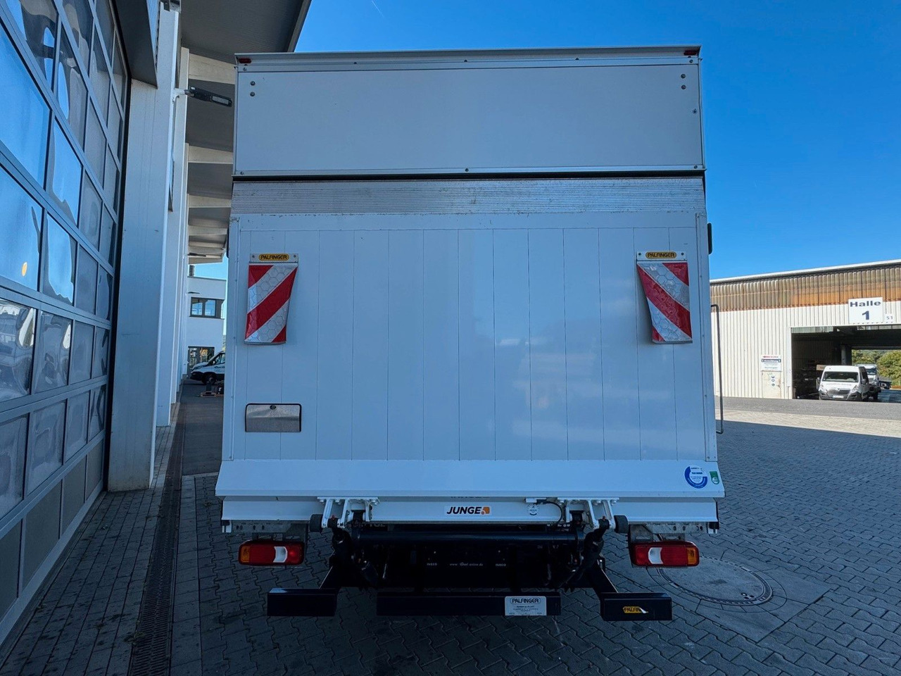 Iveco Daily 70C18 A8 *Koffer*LBW*Automatik* - Closed box van: picture 5 Iveco Daily 70C18 A8 *Koffer*LBW*Automatik* - Closed box van: picture 5