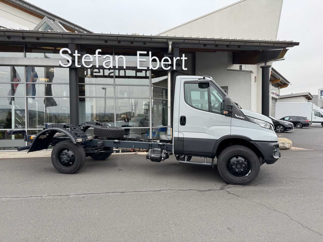 Iveco Daily 70S18 WX *4x4*Sperre*4.175mm* - Cab chassis truck: picture 2 Iveco Daily 70S18 WX *4x4*Sperre*4.175mm* - Cab chassis truck: picture 2