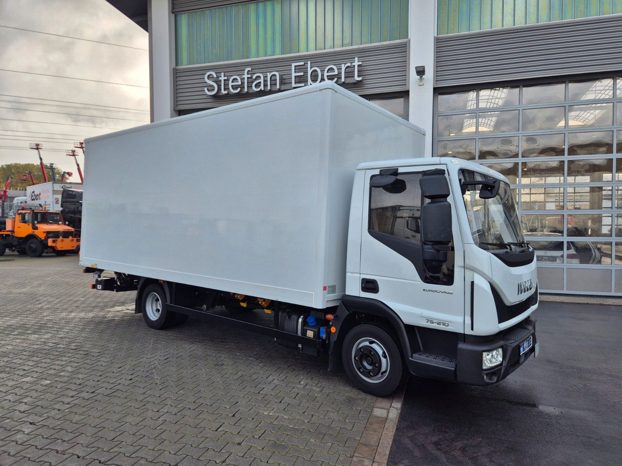 Iveco Eurocargo 75-210 Koffer LBW - Closed box van: picture 5 Iveco Eurocargo 75-210 Koffer LBW - Closed box van: picture 5