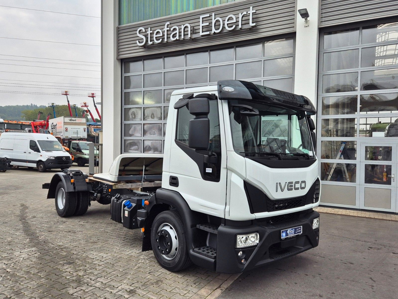 Iveco Eurocargo ML120E21/FP Spoiler Klima Xenon 3 St. - Cab chassis truck: picture 3 Iveco Eurocargo ML120E21/FP Spoiler Klima Xenon 3 St. - Cab chassis truck: picture 3
