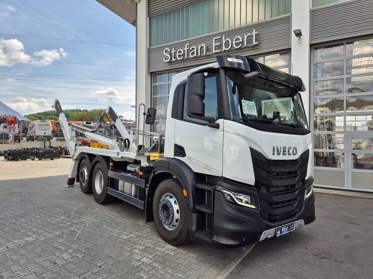 Iveco X-Way AD280X42Y/PS Meiller AK 16.T Funk Intarder - Tipper: picture 1 Iveco X-Way AD280X42Y/PS Meiller AK 16.T Funk Intarder - Tipper: picture 1