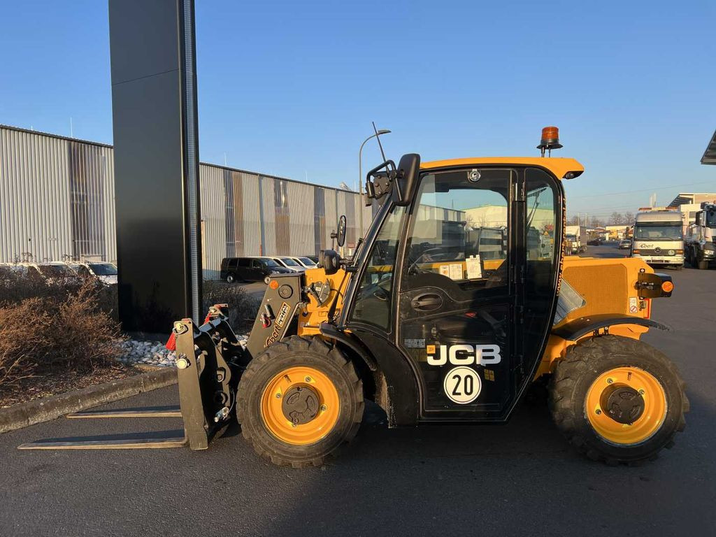 JCB 514-40 / nur 108h / 2023 / Eigengewicht: 2.700kg - Telescopic handler: picture 2 JCB 514-40 / nur 108h / 2023 / Eigengewicht: 2.700kg - Telescopic handler: picture 2