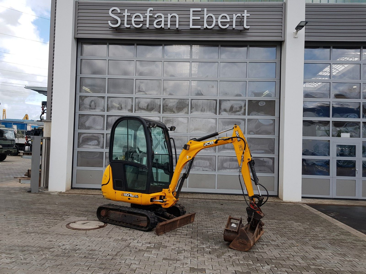 JCB 8018 / 3.420h / hydrl. Grabenräumer / Tieflöffel - Mini excavator: picture 1 JCB 8018 / 3.420h / hydrl. Grabenräumer / Tieflöffel - Mini excavator: picture 1