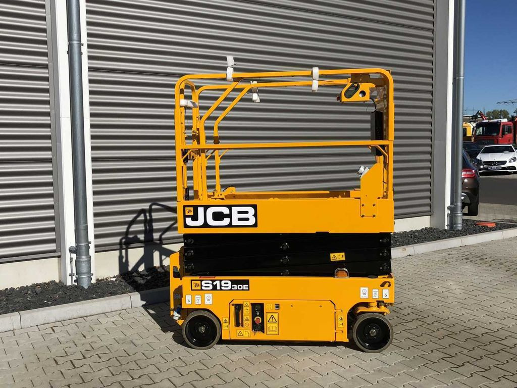 JCB S1930E Scherenbühne // 7,8m Arbeitshöhe - Scissor lift: picture 2 JCB S1930E Scherenbühne // 7,8m Arbeitshöhe - Scissor lift: picture 2