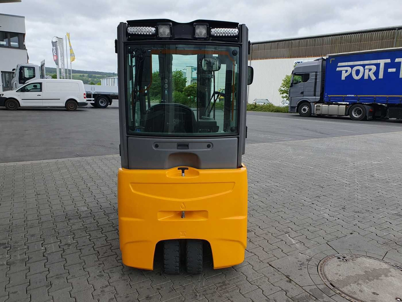 Jungheinrich EFG 215 / Triplex: 4.25m! / SS / 4.297h! - Electric forklift: picture 5 Jungheinrich EFG 215 / Triplex: 4.25m! / SS / 4.297h! - Electric forklift: picture 5