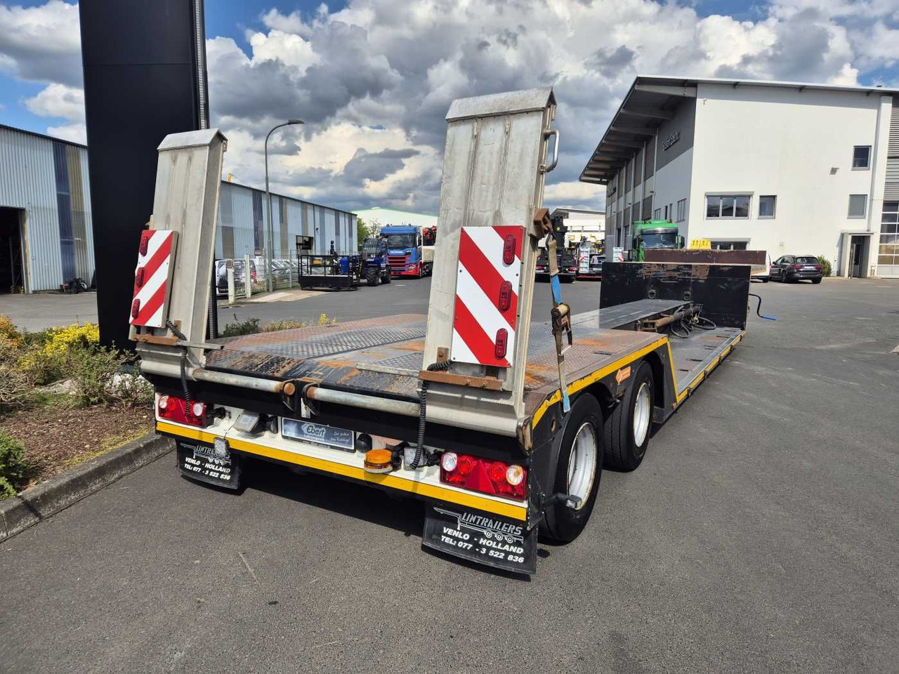 LinTrailers S2A 14 LSDN Teleskopierbar BPW-Achsen 57.000km - Low loader semi-trailer: picture 2 LinTrailers S2A 14 LSDN Teleskopierbar BPW-Achsen 57.000km - Low loader semi-trailer: picture 2