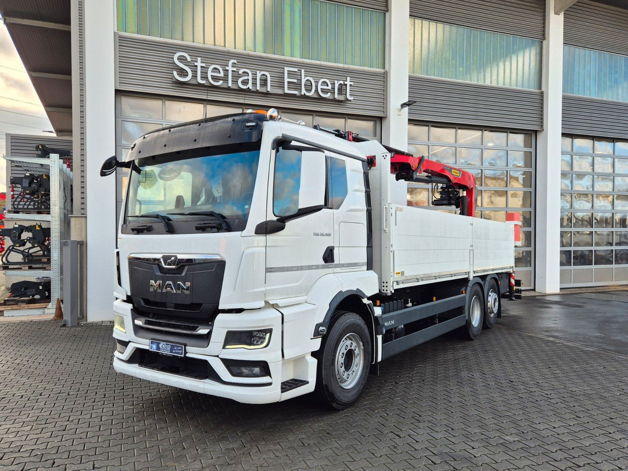 MAN TGS 26.470 6x2-4 LL Baustoff Palfinger PK20.501L - Dropside/ Flatbed truck, Crane truck: picture 3 MAN TGS 26.470 6x2-4 LL Baustoff Palfinger PK20.501L - Dropside/ Flatbed truck, Crane truck: picture 3