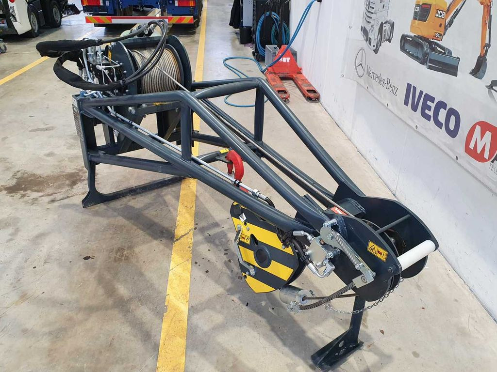 Magni Ausleger mit Seilwinde JW2000 / RTH / TH Magni Ausleger mit Seilwinde JW2000 / RTH / TH - Winch: picture 4 Magni Ausleger mit Seilwinde JW2000 / RTH / TH Magni Ausleger mit Seilwinde JW2000 / RTH / TH - Winch: picture 4