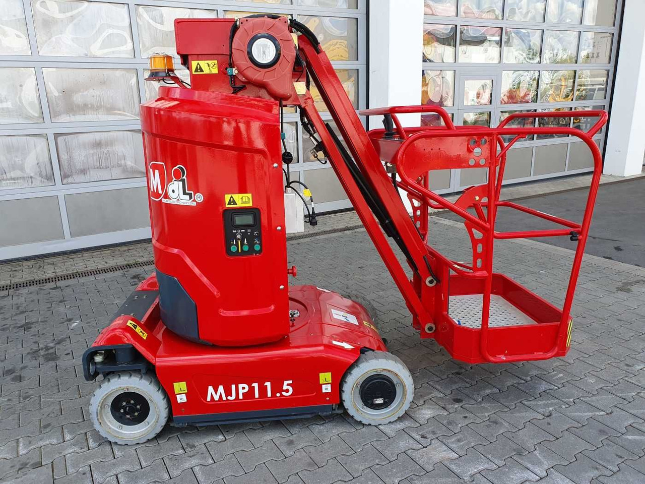 Magni MJP11.5 / Mastbühne / 11,2m! / nur 49h! - Truck mounted aerial platform: picture 2 Magni MJP11.5 / Mastbühne / 11,2m! / nur 49h! - Truck mounted aerial platform: picture 2