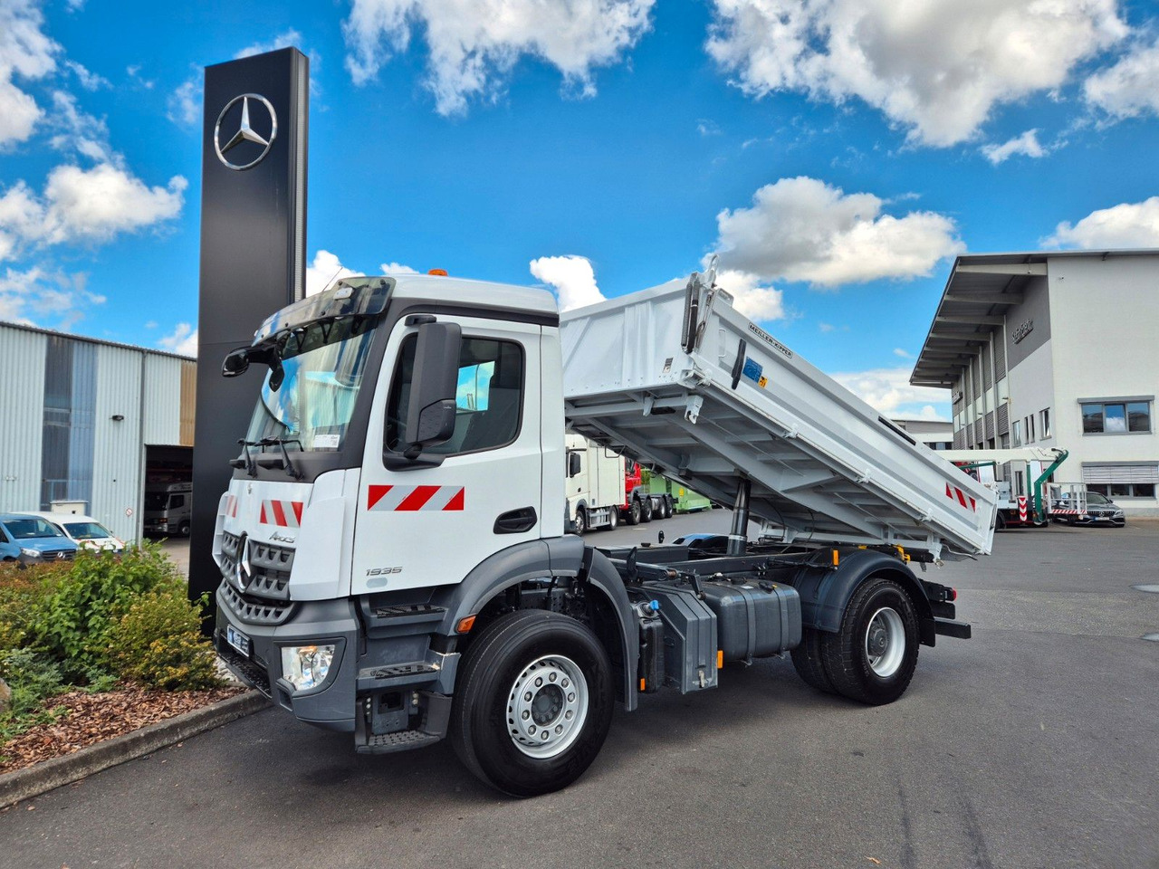 Mercedes-Benz Arocs 1935 K 4x2 Meiller AHK Navi PPC Klima - Tipper: picture 5 Mercedes-Benz Arocs 1935 K 4x2 Meiller AHK Navi PPC Klima - Tipper: picture 5