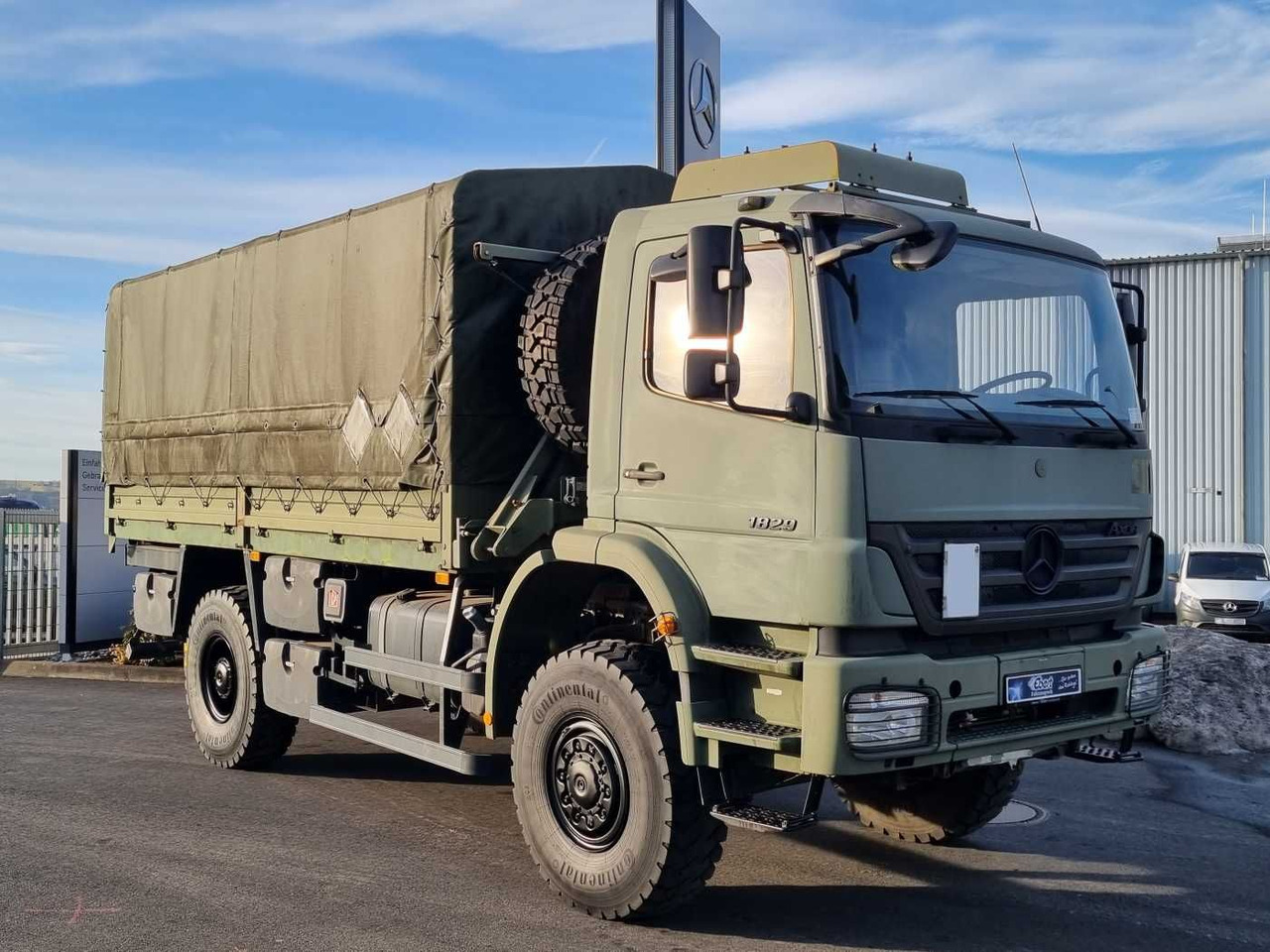 Mercedes-Benz Axor 1829 A 4x4 Pritsche/Plane 10 Stück - Curtainsider truck: picture 2 Mercedes-Benz Axor 1829 A 4x4 Pritsche/Plane 10 Stück - Curtainsider truck: picture 2