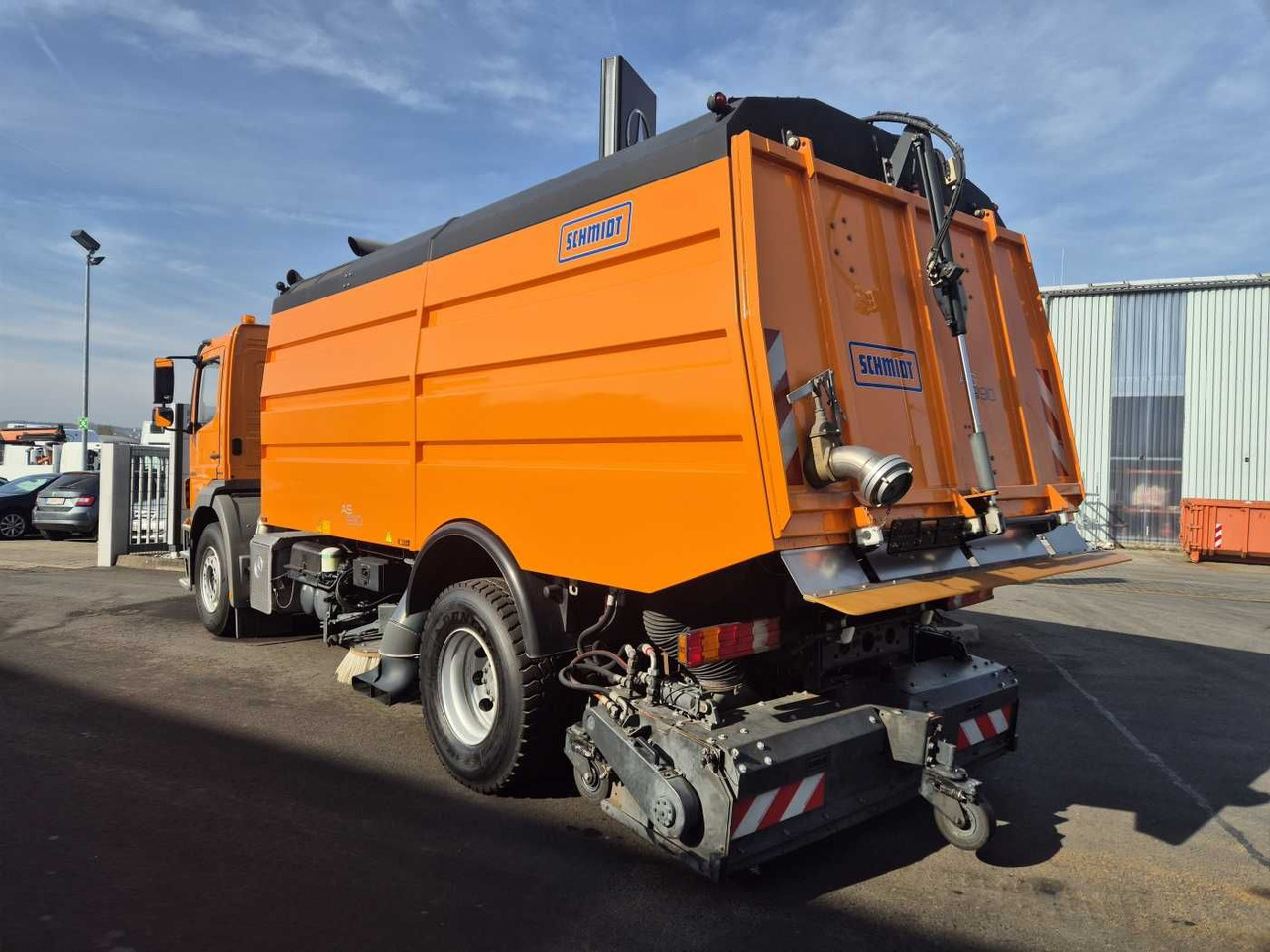 Mercedes-Benz Axor 2024 L Schmidt Airportsweeper AS 990 - Road sweeper: picture 4 Mercedes-Benz Axor 2024 L Schmidt Airportsweeper AS 990 - Road sweeper: picture 4