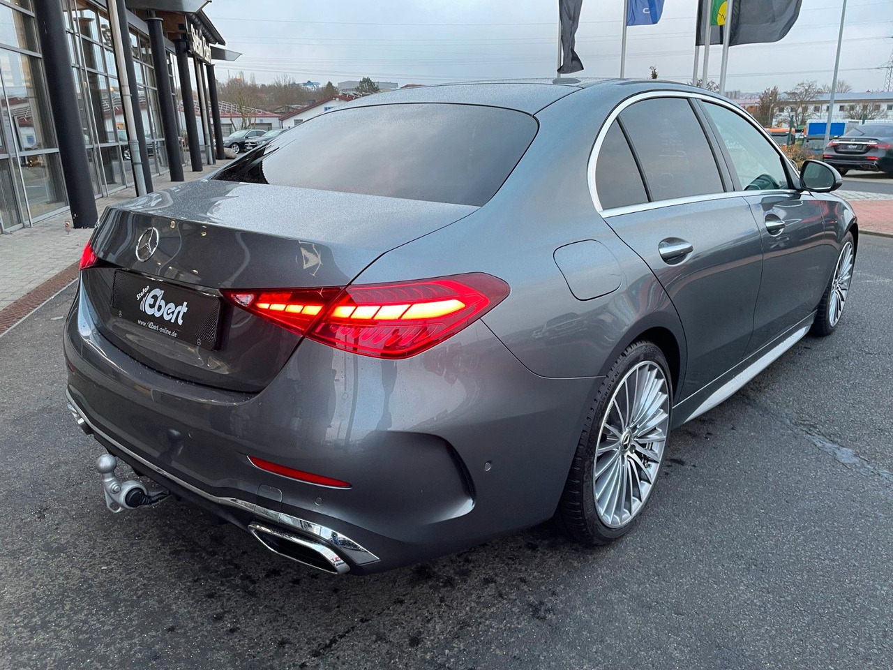 Mercedes-Benz C 200 AMG AHK+Memory+R-Kamera+Distr+Ambiente+Key - Sedan: picture 4 Mercedes-Benz C 200 AMG AHK+Memory+R-Kamera+Distr+Ambiente+Key - Sedan: picture 4