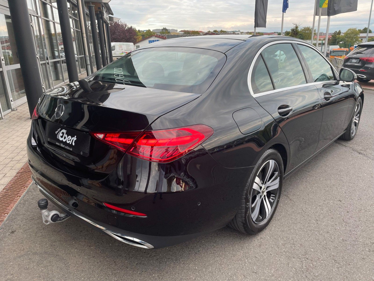 Mercedes-Benz C 200d AVANTGARDE LED+AHK+RKamera+MBUX+ - Sedan: picture 4 Mercedes-Benz C 200d AVANTGARDE LED+AHK+RKamera+MBUX+ - Sedan: picture 4