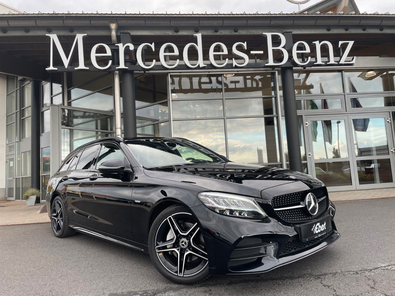 Mercedes-Benz C 220d NightEdition+AMG+Distr+SportfahrW+RFK - Station wagon: picture 1 Mercedes-Benz C 220d NightEdition+AMG+Distr+SportfahrW+RFK - Station wagon: picture 1