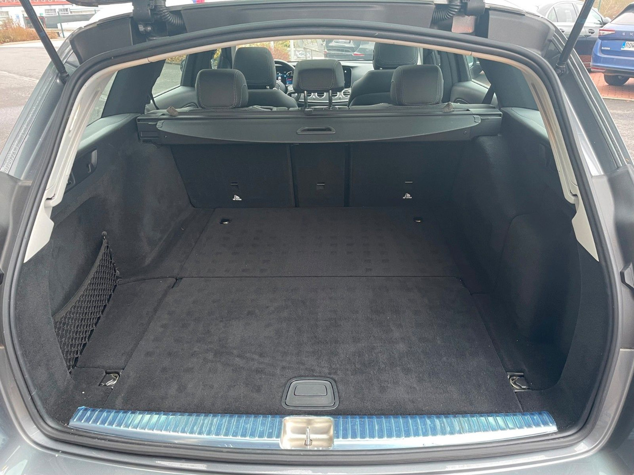 Mercedes-Benz E 220 d T Pano+Ambiente+Distr+360°+Comand+DAB - Station wagon: picture 5 Mercedes-Benz E 220 d T Pano+Ambiente+Distr+360°+Comand+DAB - Station wagon: picture 5