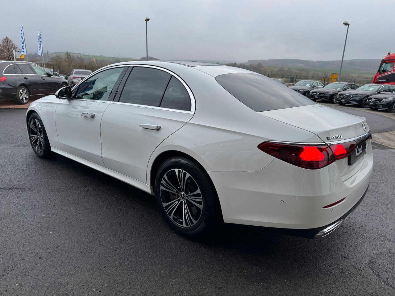 Mercedes-Benz E 450 4M Avantgarde+Pano+DistrPro+Digital+360 - Sedan: picture 4 Mercedes-Benz E 450 4M Avantgarde+Pano+DistrPro+Digital+360 - Sedan: picture 4