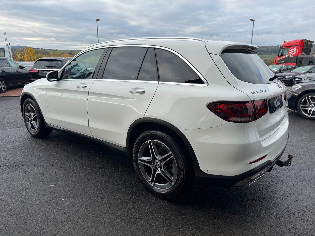 Mercedes-Benz GLC 200 4M AMG+Pano+Distr+StandH+AHK+360+HUD - SUV: picture 4 Mercedes-Benz GLC 200 4M AMG+Pano+Distr+StandH+AHK+360+HUD - SUV: picture 4