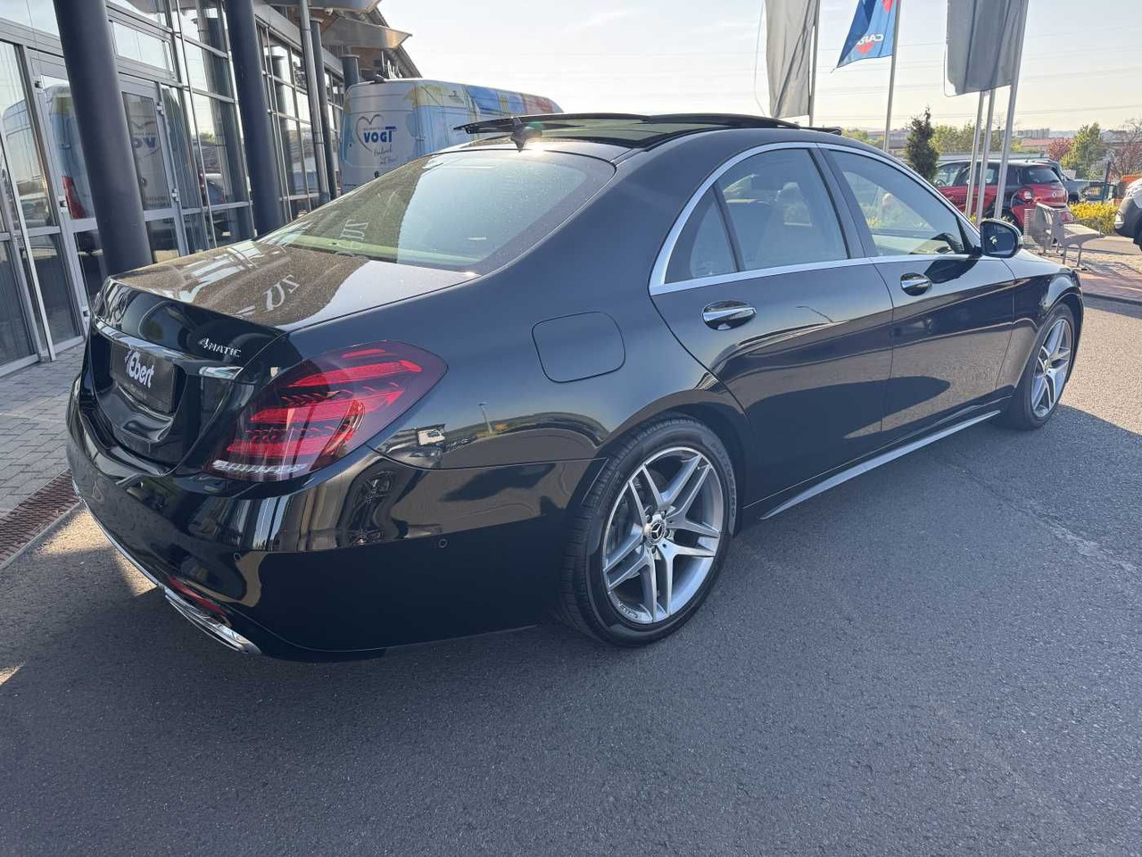 Mercedes-Benz S 400d 4M AMG+Pano+Burm+Distr+Massage+ HUD - Car: picture 4 Mercedes-Benz S 400d 4M AMG+Pano+Burm+Distr+Massage+ HUD - Car: picture 4