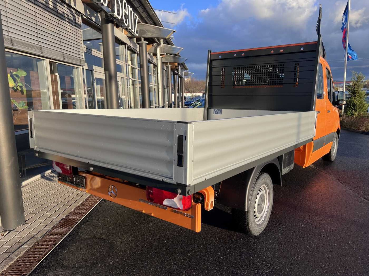 Mercedes-Benz Sprinter 317 CDI DoKa 4325 Klima MBUX Stdheiz - Curtain side van, Combi van: picture 4 Mercedes-Benz Sprinter 317 CDI DoKa 4325 Klima MBUX Stdheiz - Curtain side van, Combi van: picture 4