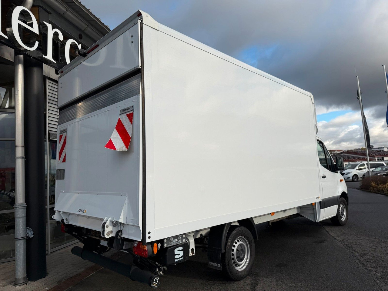 Mercedes-Benz Sprinter 317 CDI Koffer LBW Klima Kamera MBUX - Closed box van: picture 4 Mercedes-Benz Sprinter 317 CDI Koffer LBW Klima Kamera MBUX - Closed box van: picture 4