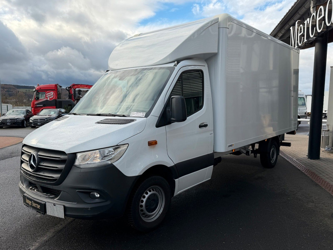 Mercedes-Benz Sprinter 317 CDI Koffer LBW Klima Kamera MBUX - Closed box van: picture 3 Mercedes-Benz Sprinter 317 CDI Koffer LBW Klima Kamera MBUX - Closed box van: picture 3