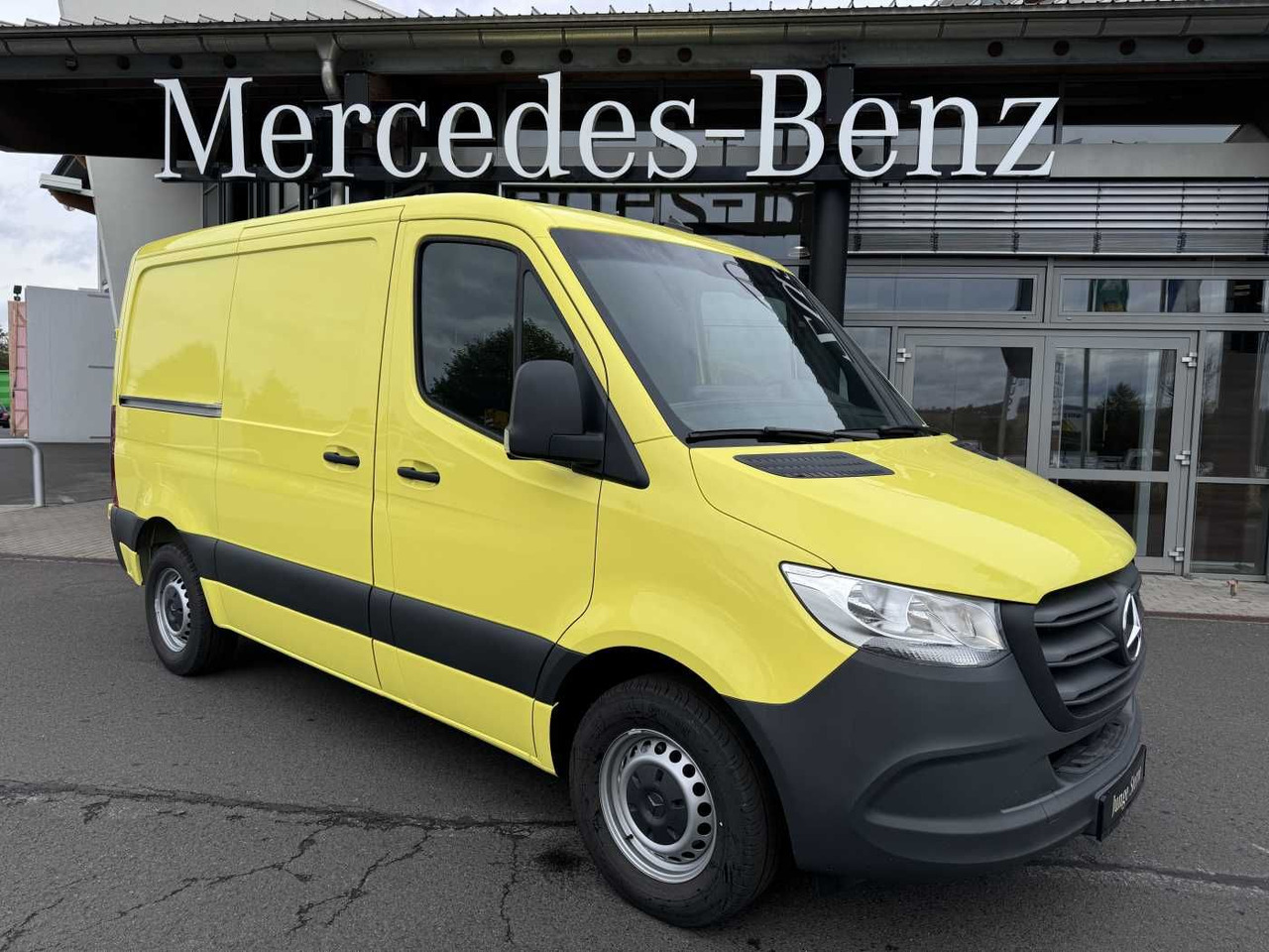 Mercedes-Benz Sprinter 317 CDI Streckenbegleitfahrzeug BF3/BF4 - Small van: picture 1 Mercedes-Benz Sprinter 317 CDI Streckenbegleitfahrzeug BF3/BF4 - Small van: picture 1