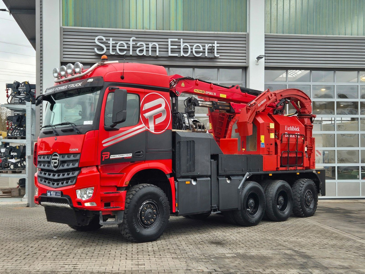 Mercedes-Benz TUROX 8x8 Eschlböck Biber 92 Holzhacker / 1.512h - Crane truck: picture 2 Mercedes-Benz TUROX 8x8 Eschlböck Biber 92 Holzhacker / 1.512h - Crane truck: picture 2