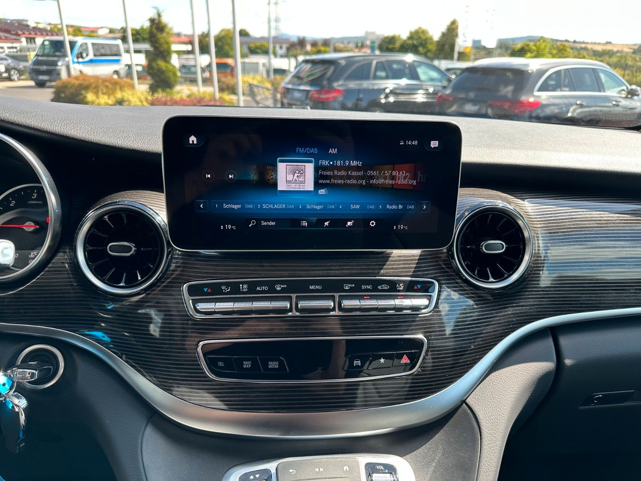 Station wagon Mercedes-Benz V 250 EDITION 4MATIC Kompakt Liege-Paket AHK2,5t: picture 13 Station wagon Mercedes-Benz V 250 EDITION 4MATIC Kompakt Liege-Paket AHK2,5t: picture 13